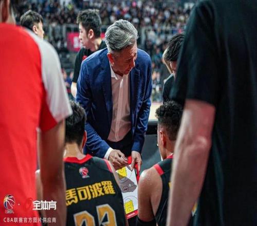 首战专家预,双方争分激,od体育,OD体育官网,APP下载,注册领彩金,官方网站,网站入口