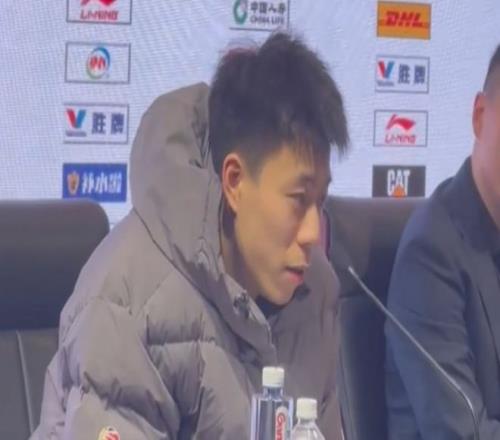 施羅德與詹,金斯火藥味,對峙深度剖,OD体育官网,APP下载,注册领彩金,官方网站,网站入口